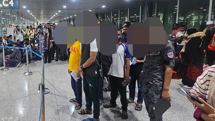 মালয়েশিয়ায় সাজা শেষে ২২ বাংলাদেশিকে ফেরত মালয়েশিয়ায় সাজা শেষে ২২ বাংলাদেশিকে ফেরত