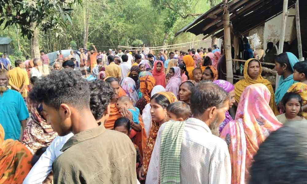 একই পরিবারের ৪ জনকে গলা কেটে হত্যা