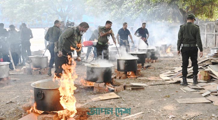 কড়াইল বস্তিতে মানবিক সেবাকেন্দ্র চালু করল আনসার-ভিডিপি
