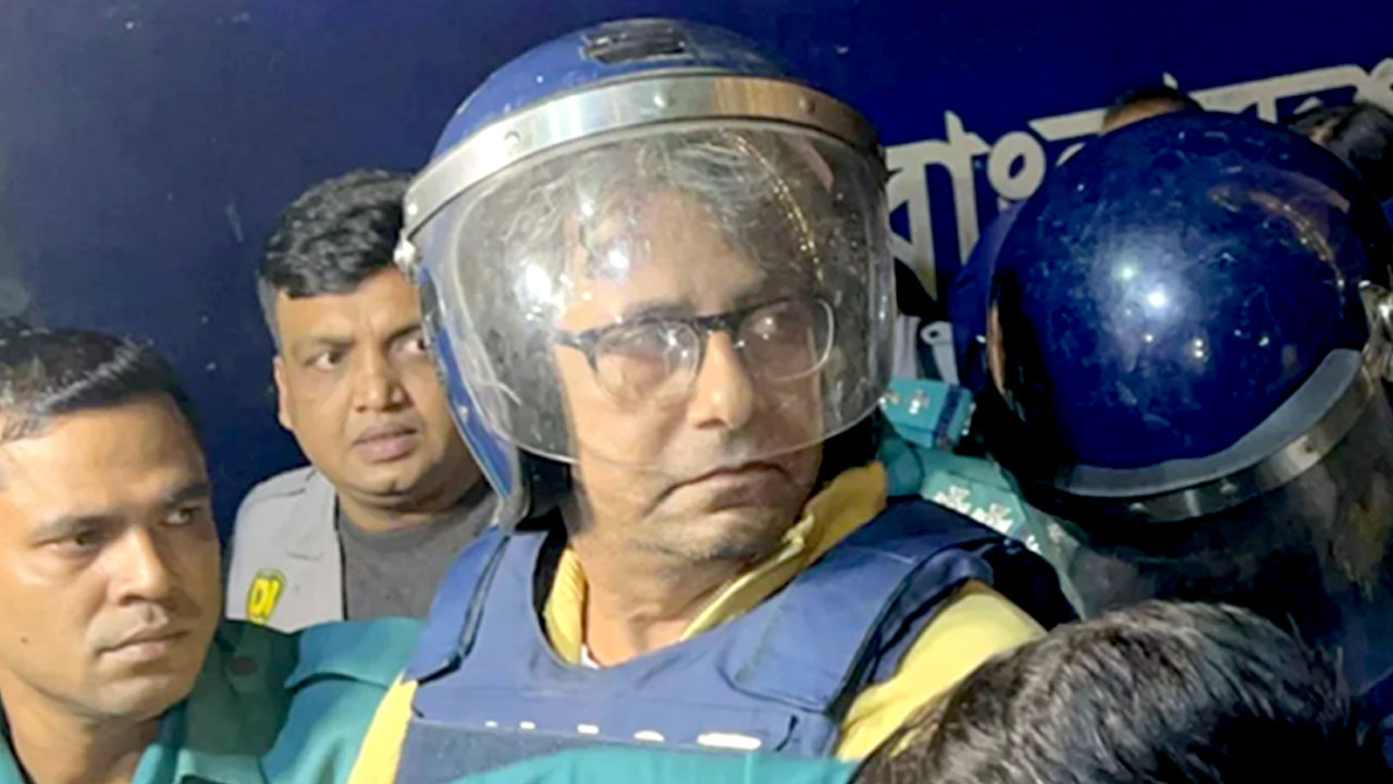 রিমান্ড শেষে কারাগারে আনিস আলমগীর