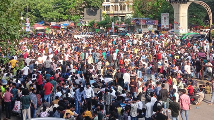 সাম্য হত্যার বিচারের দাবিতে শাহবাগ অবরোধ সাম্য হত্যার বিচারের দাবিতে শাহবাগ অবরোধ