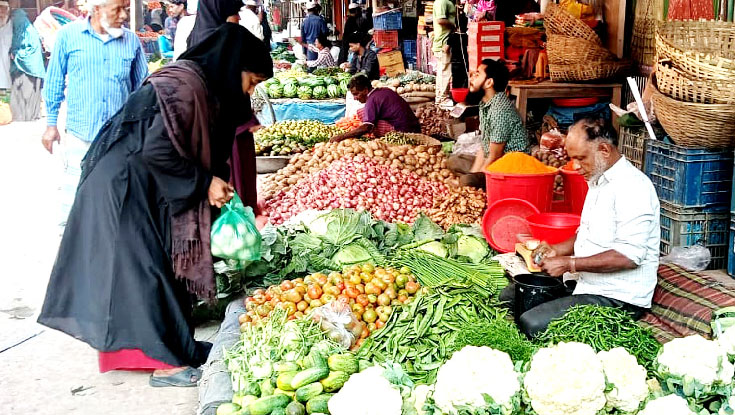রমজান উপলক্ষে দ্রব্য মূল্য বৃদ্ধি, নেই প্রশাসনের মনিটরিং