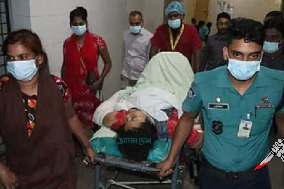 হুমকির ১০ দিনের মাথায় বিচারকের ছেলে হত্যা, স্ত্রীকে জখম