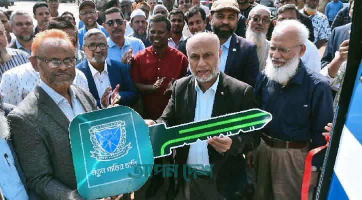 বাকৃবিতে শিক্ষার্থীদের পরিবহনে যুক্ত হলো নতুন বাস