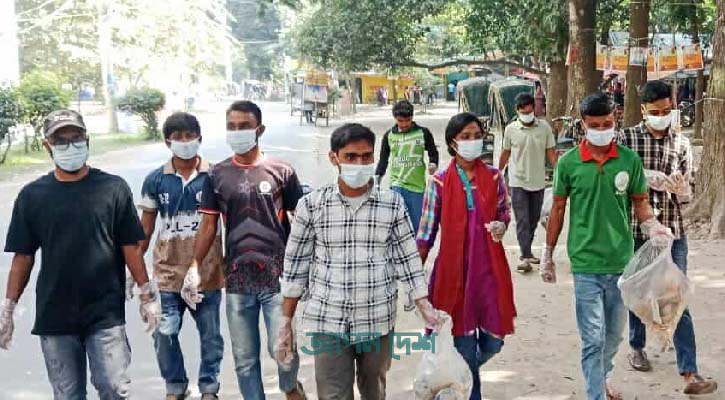 রাবিতে পরিচ্ছন্নতা অভিযান করেছে গ্রীন ভয়েস