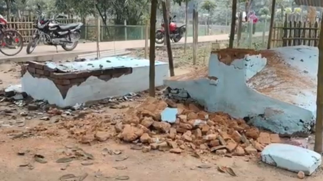 ঠাকুরগাঁওয়ে গভীর রাতে মাজার-কবর ভাঙচুর