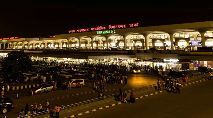 সব বিমানবন্দরে সর্বোচ্চ সতর্কতা জারি সব বিমানবন্দরে সর্বোচ্চ সতর্কতা জারি