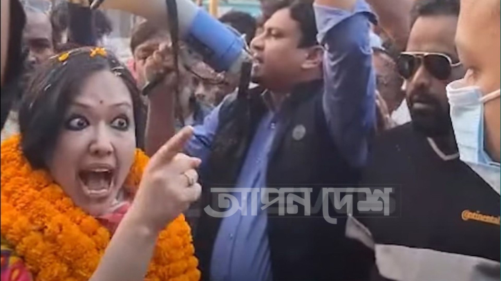 ম্যাজিস্ট্রেটকে রুমিন ফারহানার মারমুখী হুমকি