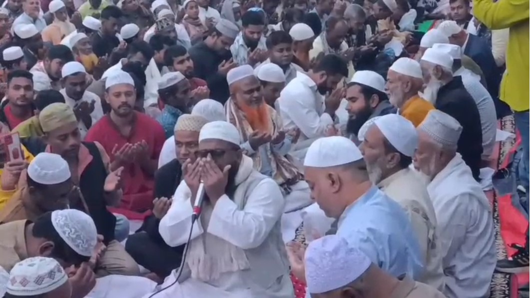 বেগম খালেদা জিয়ার সুস্থতা কামনায় ধামরাইয়ে দোয়া-মিলাদ