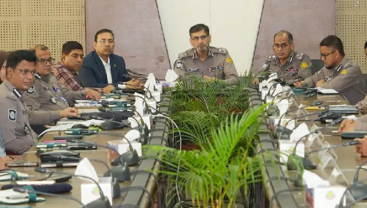 মূল সড়কে ব্যাটারিচালিত রিকশা চলবে না: ডিএমপি কমিশনার