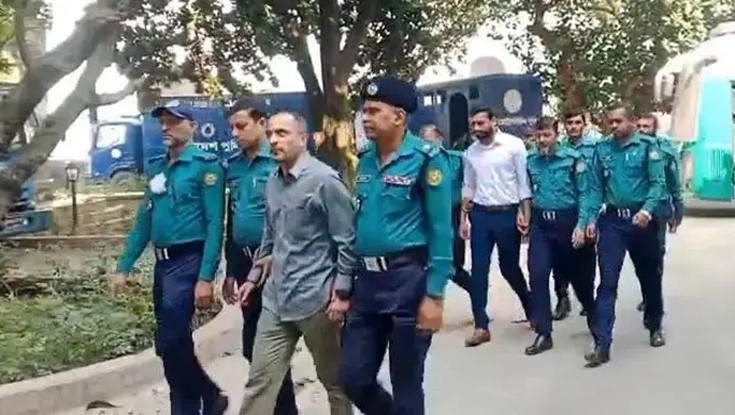 কড়া নিরাপত্তায় ট্রাইব্যুনালে দুই সেনা কর্মকর্তা