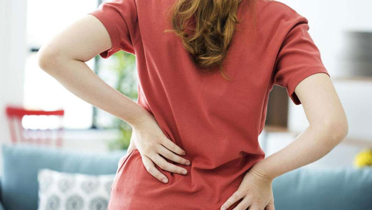 কোমরের ব্যথা নাকি কিডনির সমস্যা, যেসব লক্ষণে বুঝবেন