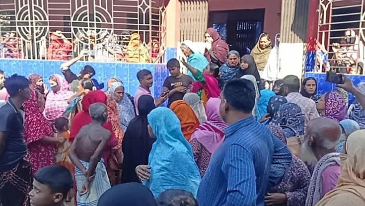 মাদক ব্যবসায় বাধা দেয়ায় মা-ভাইকে কুপিয়ে হত্যা