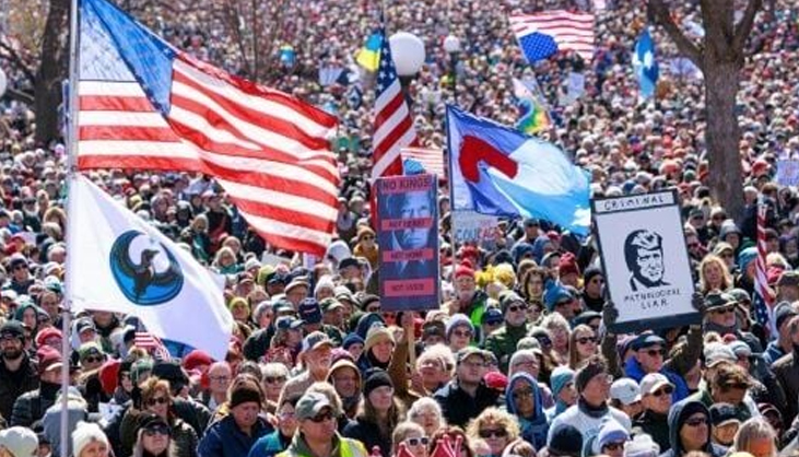 যুক্তরাষ্ট্রজুড়ে ট্রাম্প বিরোধী বিক্ষোভ, আটক ২