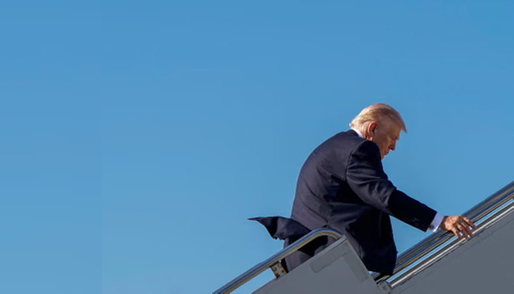 নৌ অবরোধের সময় ঘনিয়ে এলেও দরজার আড়ালে ট্রাম্প