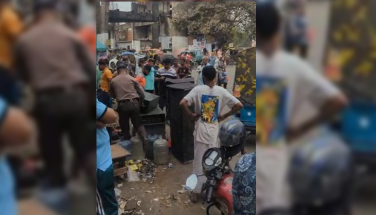 ৭ মার্চের ভাষণ বাজানোর অভিযোগে আটক ১