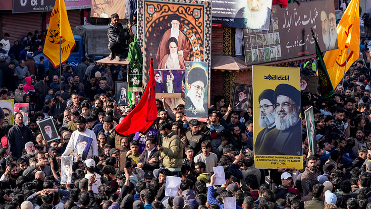 খামেনি হত্যার প্রতিবাদে বিশ্বজুড়ে বিক্ষোভ