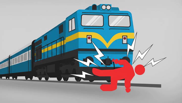 ট্রেন থেকে নামতে গিয়ে কাটা পড়ে নিহত ১