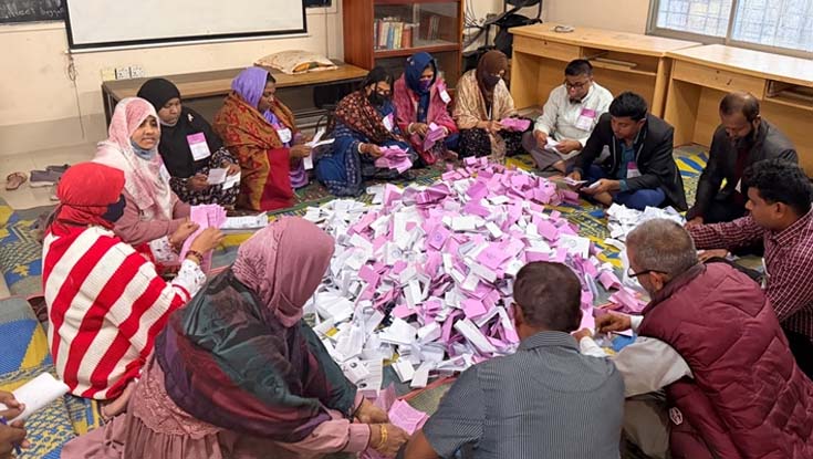 ভোটগ্রহণ শেষে শুরু হয়েছে গণনা