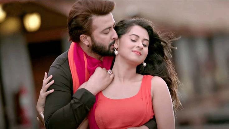 শাকিবের শর্ত মেনে মা হচ্ছেন বুবলী