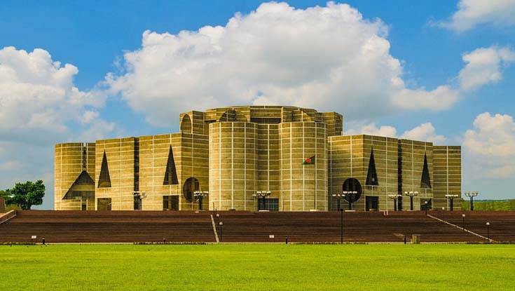 নতুন সরকারের শপথগ্রহণ সোমবার