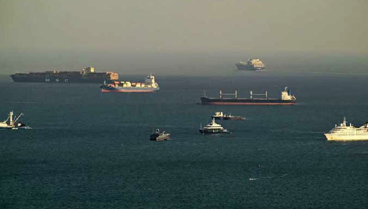 হরমুজ প্রণালী খুলে দেয়ার আহবান চীনের