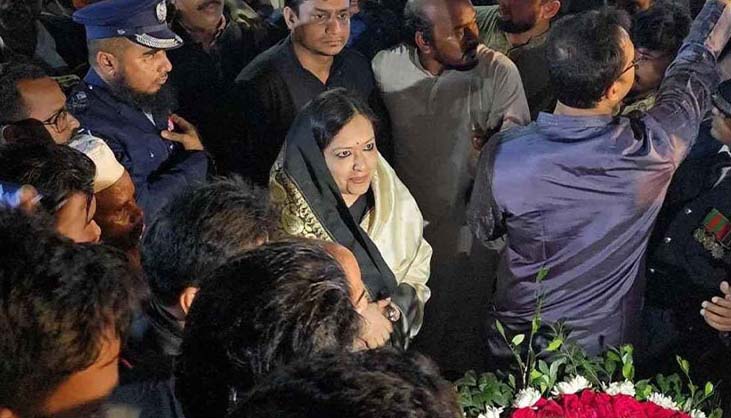 ১৫০ জনের বিরুদ্ধে রুমিন ফারহানার মামলা