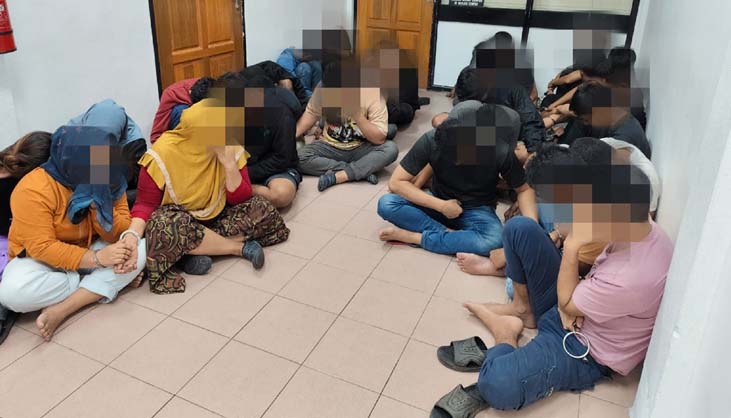 মালয়েশিয়ায় ৪ বাংলাদেশির কারাদণ্ড