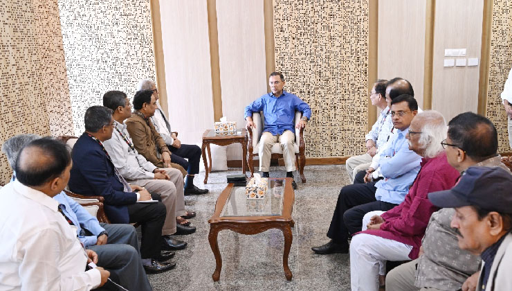 প্রধানমন্ত্রীর সঙ্গে হিন্দু নেতাদের সাক্ষাৎ