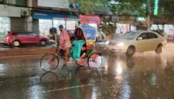 অবশেষে ঢাকায় স্বস্তির বৃষ্টি
