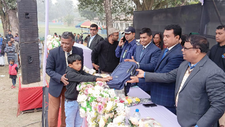 শিশুস্বর্গের উদ্যোগে প্রান্তিক শিশুদের মাঝে শীতবস্ত্র  বিতরণ 