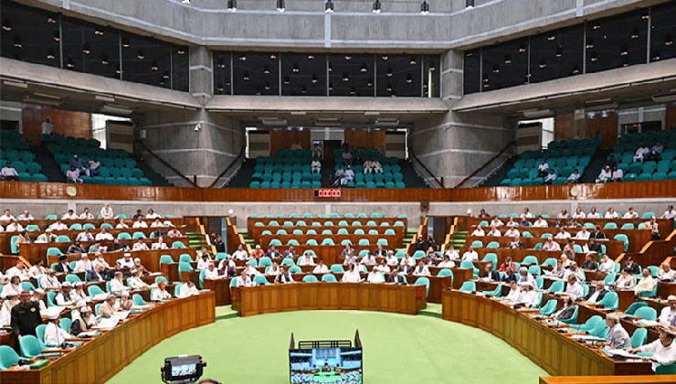 ট্রিলিয়ন ডলারের অর্থনীতি হতে চায় বাংলাদেশ