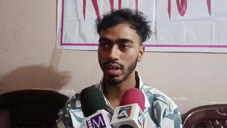 মিথ্যা অপপ্রচারের প্রতিবাদে আসিফ হোসেনের সংবাদ সম্মেলন 