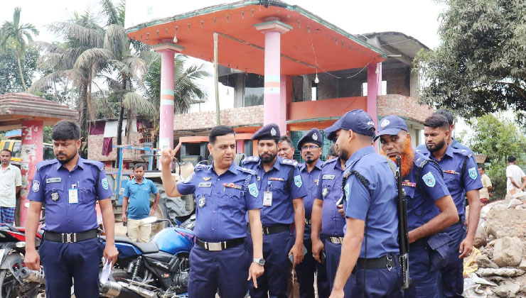 গাইবান্ধায় পেট্রোল পাম্প পরিদর্শনে পুলিশ সুপার 