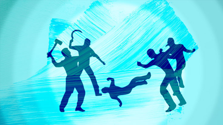 তুচ্ছ ঘটনায় একই পরিবারের ৮ জনকে কুপিয়ে জখম