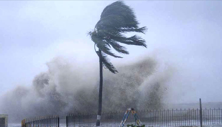 সকালের মধ্যেই ৬০ কিমি বেগে ঝড়ের আশঙ্কা