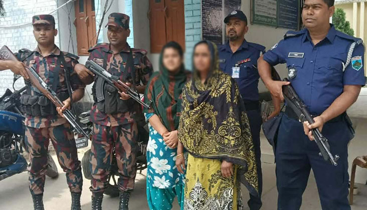অনুপ্রবেশের সময় দুই নারী আটক