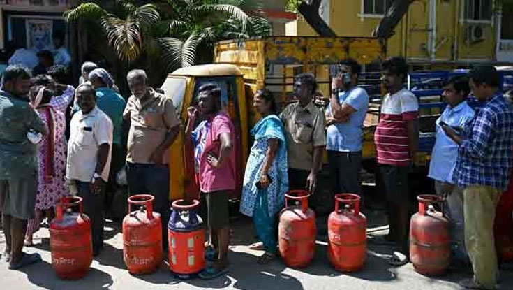 হরমুজ বন্ধ: ভারতে এলপিজি তীব্র সংকট