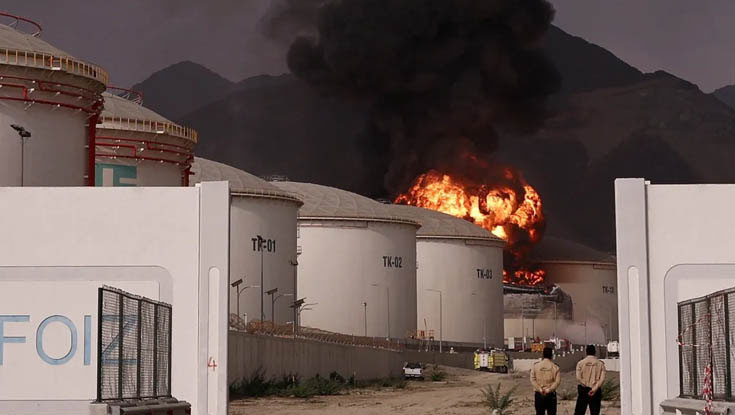 মধ্যপ্রাচ্যের উত্তেজনায় বেড়েই চলছে তেলের দাম