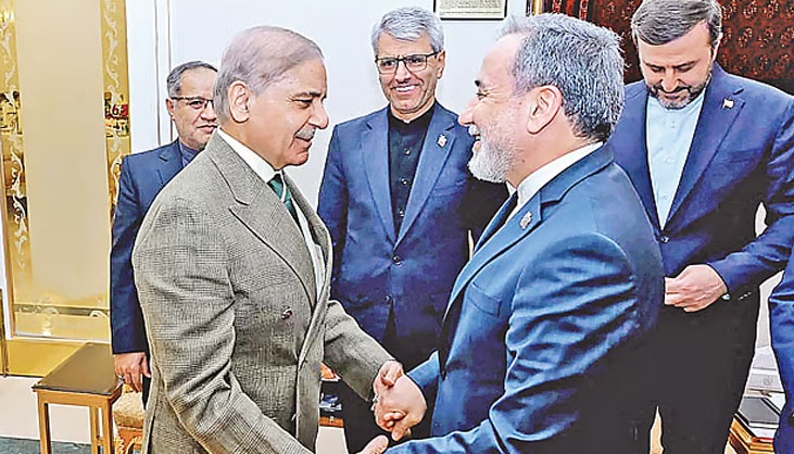 ফের আলোচনার জন্য পাকিস্তানে আব্বাস আরাগচি