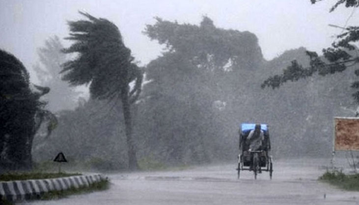 রাতের মধ্যে ৬ জেলায় ঝড়ের আভাস