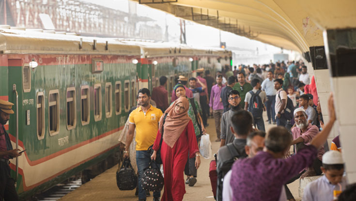 ঈদযাত্রায় ট্রেনের অগ্রিম টিকিট বিক্রি শুরু