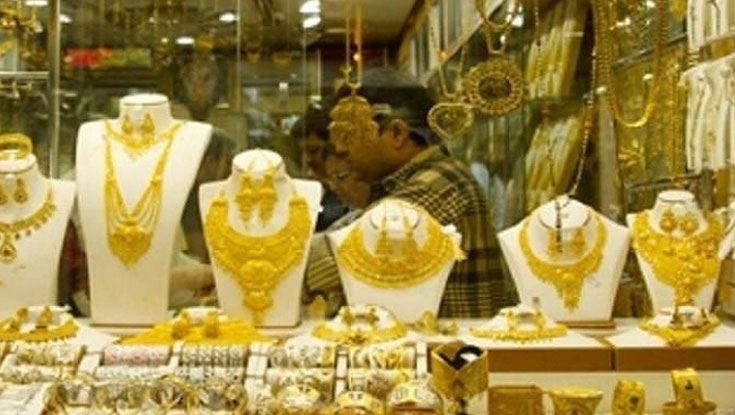 একদিনে ২ বার কমলো স্বর্ণের দাম, আজকের বাজারদর জেনে নিন