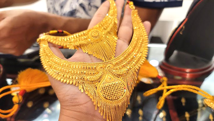 আরও কমলো স্বর্ণের দাম, ভরি কত?