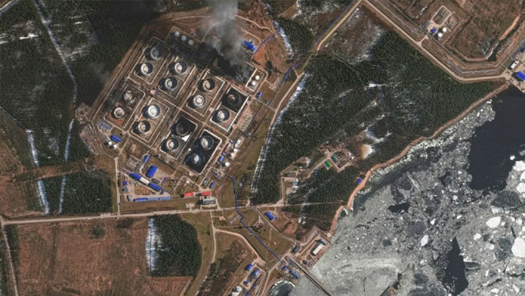 রাশিয়ার তেল শোধনাগারে ভয়াবহ হামলা