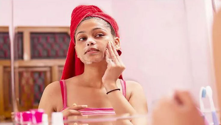 গরমে ত্বকের যত্ন নেয়ার ৪ উপায়