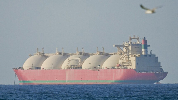 হরমুজে অবরোধের ঘোষণা, ফের বাড়ছে তেলের দাম