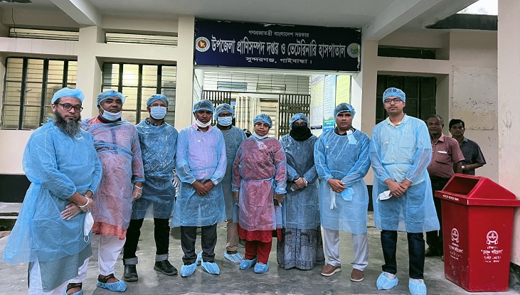 অ্যানথ্রাক্স আক্রান্ত এলাকায় তদন্তে বাকৃবি গবেষক দল অ্যানথ্রাক্স আক্রান্ত এলাকায় তদন্তে বাকৃবি গবেষক দল