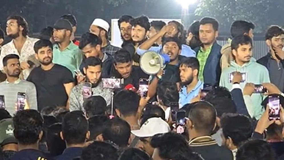 বিচার না পেলে কাল ফের শাহবাগ অবরোধের ডাক ইনকিলাব মঞ্চের