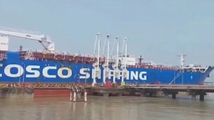বন্দরে ভিড়ল ৩৪ হাজার টন ডিজেলবাহী জাহাজ
